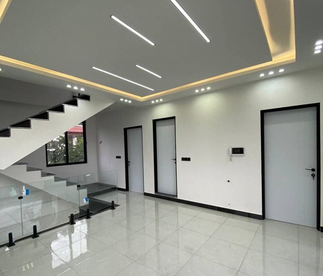 فروش ویلای نوساز جنگلی روف گاردن 390 متری در تنکابن(شهسوار) جاده دو هزار