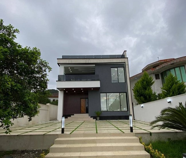 فروش ویلای نوساز جنگلی روف گاردن 390 متری در تنکابن(شهسوار) جاده دو هزار