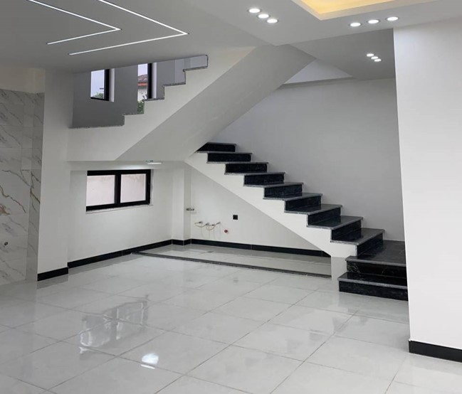 فروش ویلای نوساز جنگلی روف گاردن 390 متری در تنکابن(شهسوار) جاده دو هزار