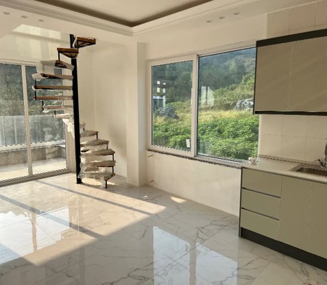 ویلا تریبلکس نوساز 335 متری فروشی در تنکابن(شهسوار) پلاک یک جنگل دو هزار