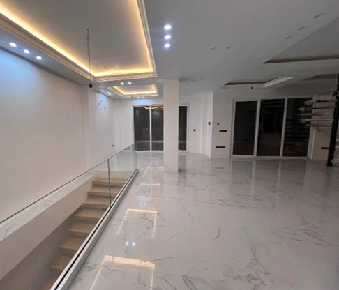 ویلا تریبلکس نوساز 335 متری فروشی در تنکابن(شهسوار) پلاک یک جنگل دو هزار