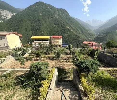 ویلای جنگلی فروشی واقع در جاده دو هزار تنکابن(شهسوار)، معاوضه با آپارتمان  