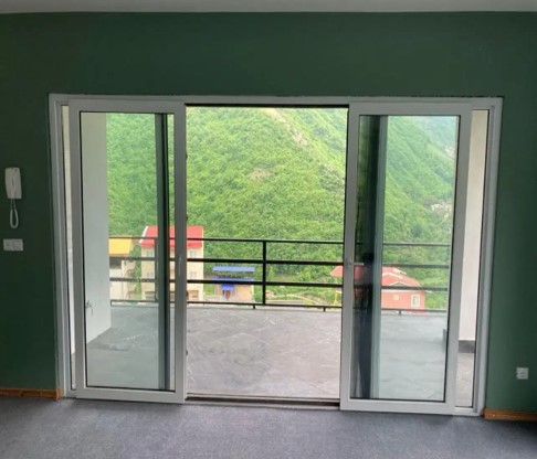 ویلای جنگلی فروشی واقع در جاده دو هزار تنکابن(شهسوار)، معاوضه با آپارتمان  