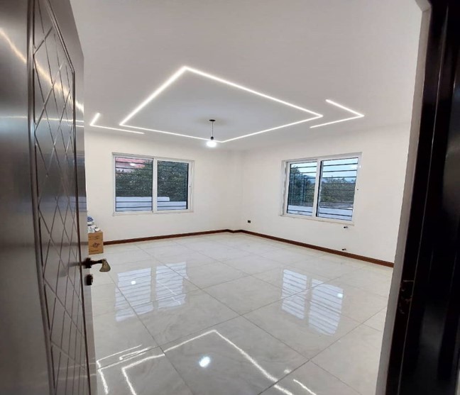 فروش ویلای کلاسیک دو طبقه در منطقه کوهپایه شهسوار ( تنکابن )