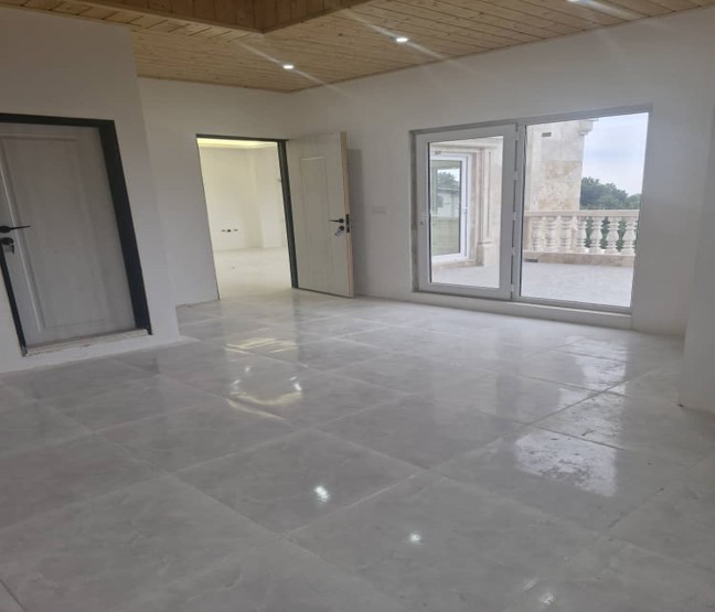 ویلا فروشی نوساز ، استخردار ، جنگلی و تریبلکس در تنکابن(شهسوار)