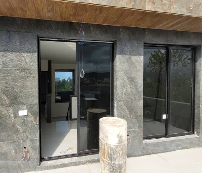 ویلا فروشی کلید نخورده نوساز ، تریبلکس ، آسانسوردار در شهسوار(تنکابن)